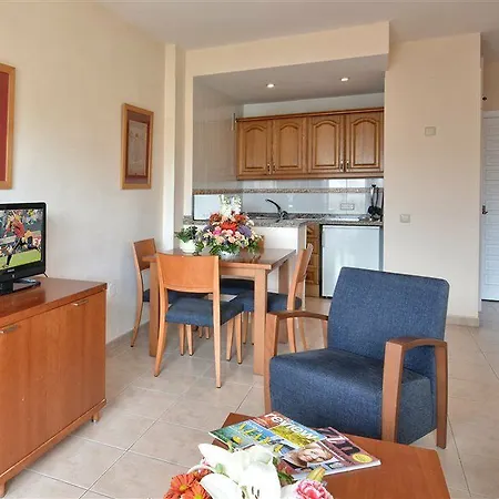 Apartahotel Clc Benal